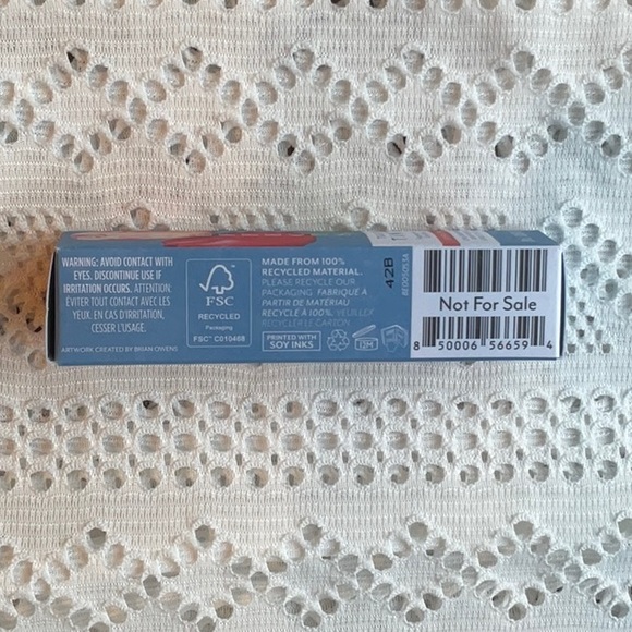 BLOOMEFFECTS Tulip Tint Lip & Cheek Balm in Crispa Coral - Picture 4 of 4